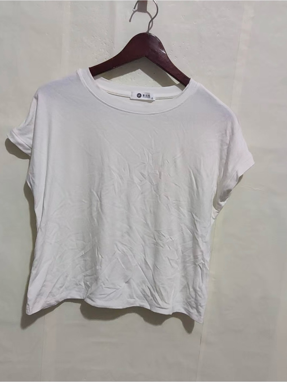 Women's White Crew Neck Short Sleeve Tee - Unbranded